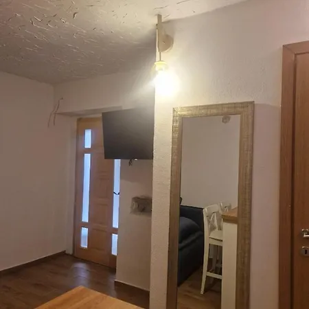 Apartmán Small Modern Apartman In Centar Of