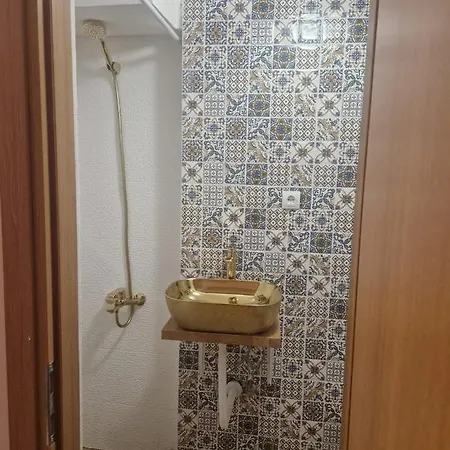 Apartmán Small Modern Apartman In Centar Of